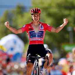 Le champion du monde Evenepoel courra le Giro lannee prochaine