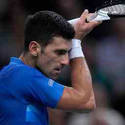 Le champion en titre Djokovic sincline en finale Paris contre