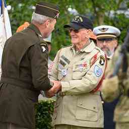 Le veteran de la guerre Tom Rice 101 ans est