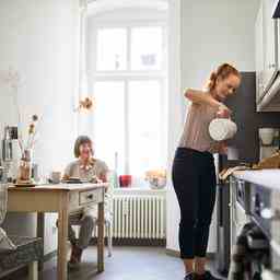 Les gens plus riches vont payer plus pour laide domestique