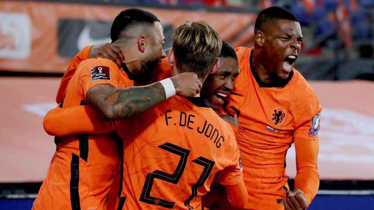 L'extase chez Orange après la victoire contre la Norvège lors des éliminatoires de la Coupe du monde.