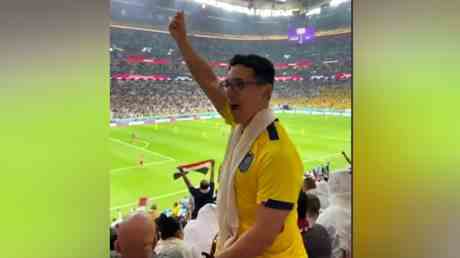Un fan equatorien nargue les hotes qatariens de la Coupe