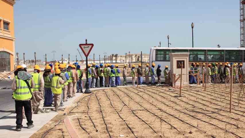 1669958621 770 Faire carriere au Qatar voici comment les travailleurs migrants se