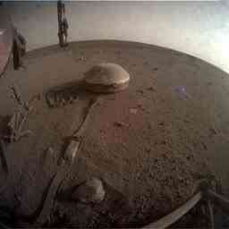 Latterrisseur Mars InSight envoie la toute derniere photo a la