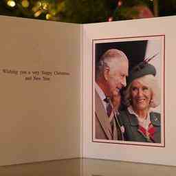 Le couple royal Charles et Camilla envoient leur premiere carte