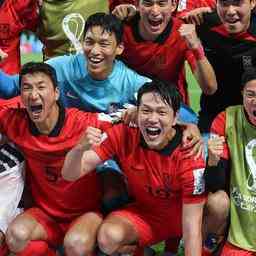 Les Sud Coreens pleins demotion apres le succes a la Coupe
