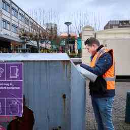 Les municipalites ferment les conteneurs a ordures pour eviter les