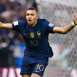 Mbappe par deux buts en finale plus jeune joueur a