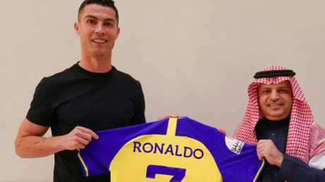Ronaldo finalise une decision record en Arabie Saoudite — Sport