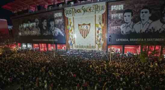 Fans de Seville Des milliers de sevillistes manifestent contre
