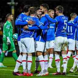 LAZ met la pression sur Feyenoord apres sa victoire sur