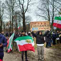 LIran execute des manifestants ambassadeur convoque et manifestation a