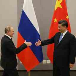 La Chine se dechaine avec la Russie frappee par des