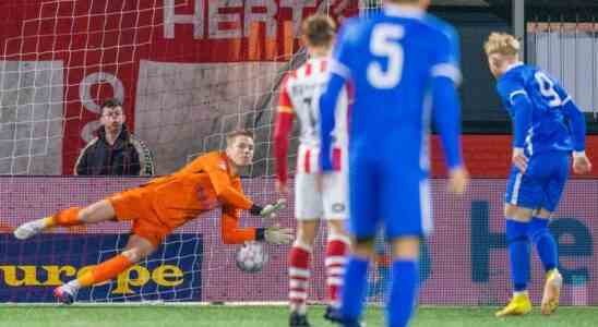 Le FC Eindhoven inflige une nouvelle defaite a Den Bosch