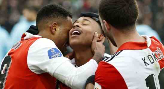 Le leader Feyenoord renonce a la victoire dans un classique