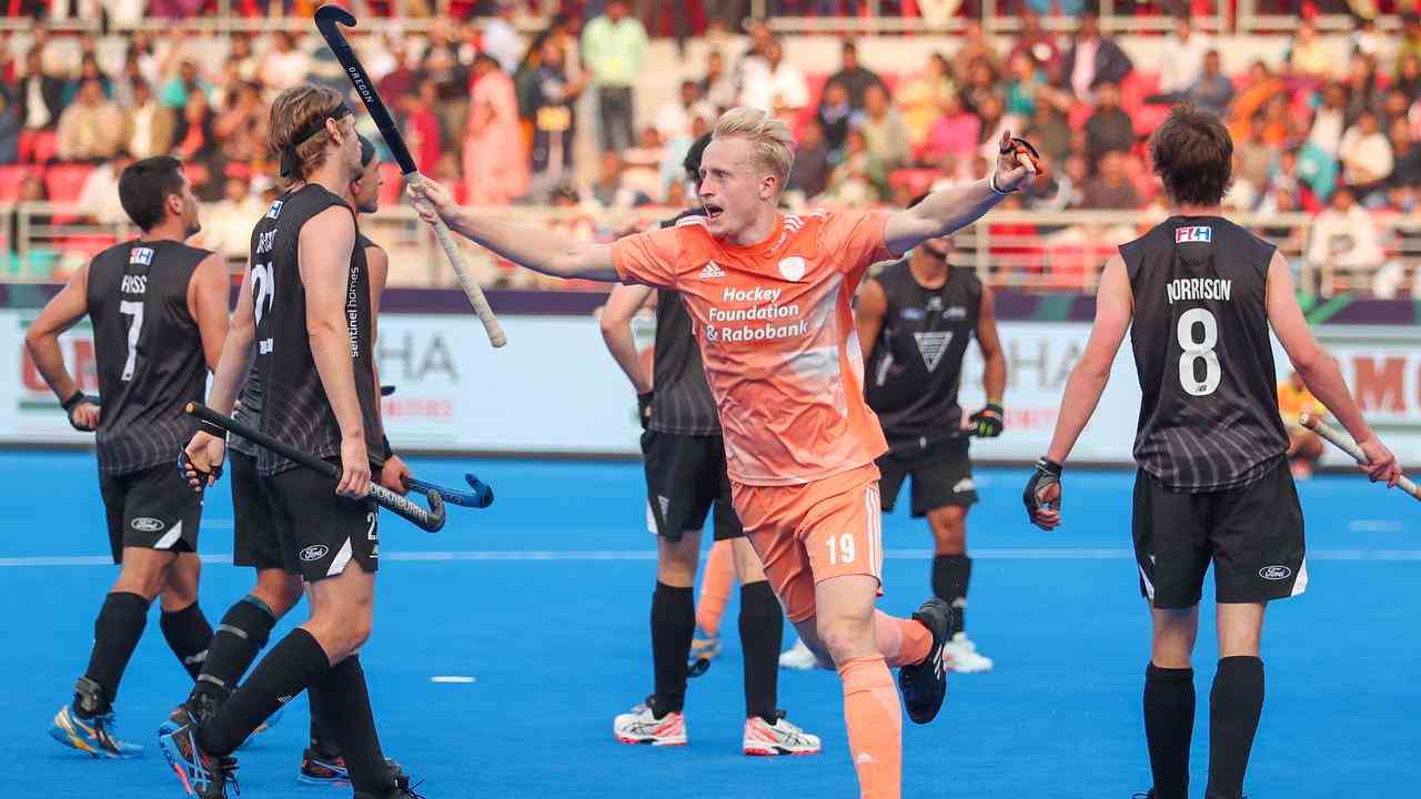 Image de la vidéo : Les joueurs de hockey remportent facilement le deuxième match de la Coupe du monde contre la Nouvelle-Zélande