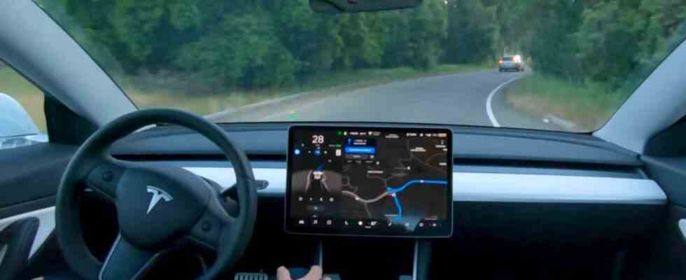 Tesla a deforme les capacites de ses vehicules autonomes