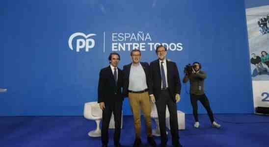 Aznar et Rajoy ensemble dans un acte du PP