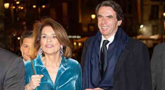 Aznar fete ses 70 ans au Teatro Real de Madrid