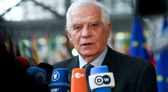 Borrell previent que lUkraine est en danger si lUE naccelere