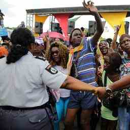 Critique de la police surinamaise pour sa mauvaise preparation