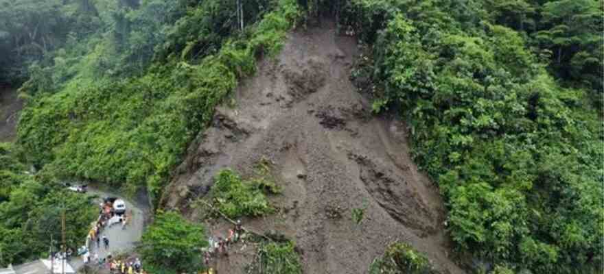 Des glissements de terrain font au moins 40 morts au