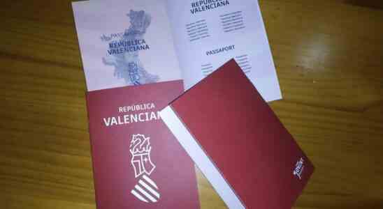 ERC propose des passeports de la Republique valencienne avec la