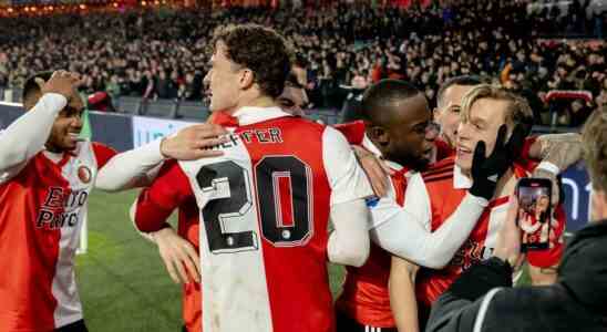 Feyenoord reve a haute voix de Coolsingel Nous