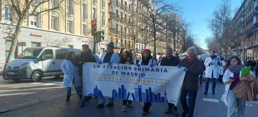 Greve des medecins Madrid est laisse seul ​​les medecins