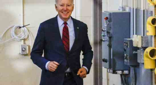 Joe Biden tient ses employes pour responsables apres la polemique