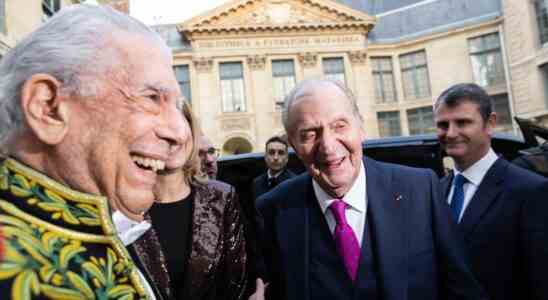 Le roi Juan Carlos dinera avec Macron et Vargas Llosa