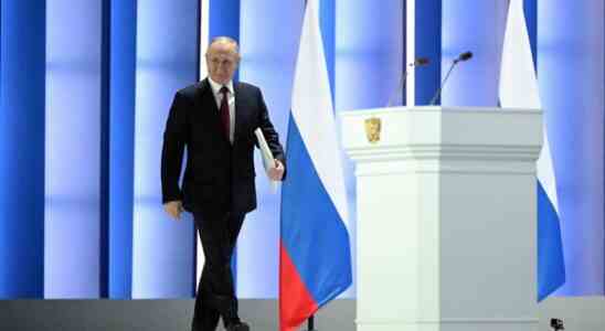 Poutine met en scene sa solitude avec un discours vide
