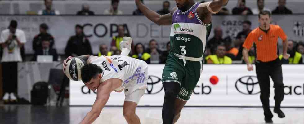 Unicaja entre dans lhistoire en eliminant egalement le Real Madrid