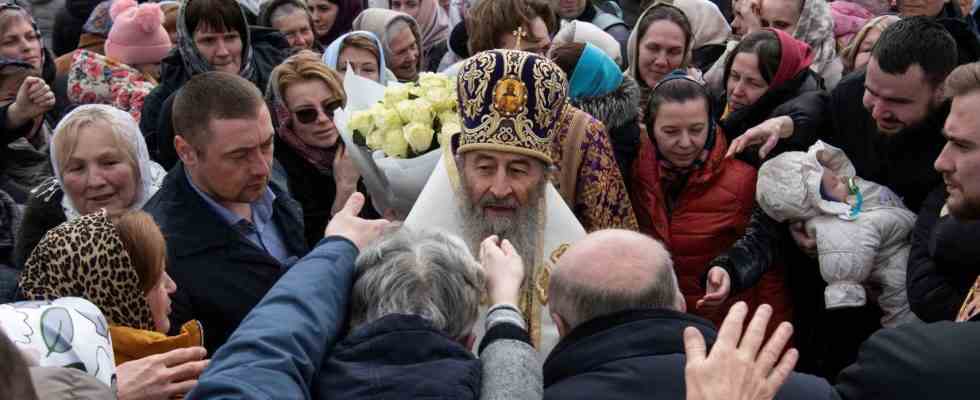 500 moines pro russes retranches dans le centre de Kiev