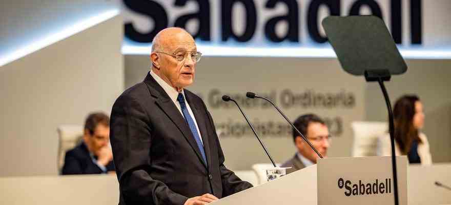 Banque Sabadell Les actionnaires approuvent la reelection de Josep