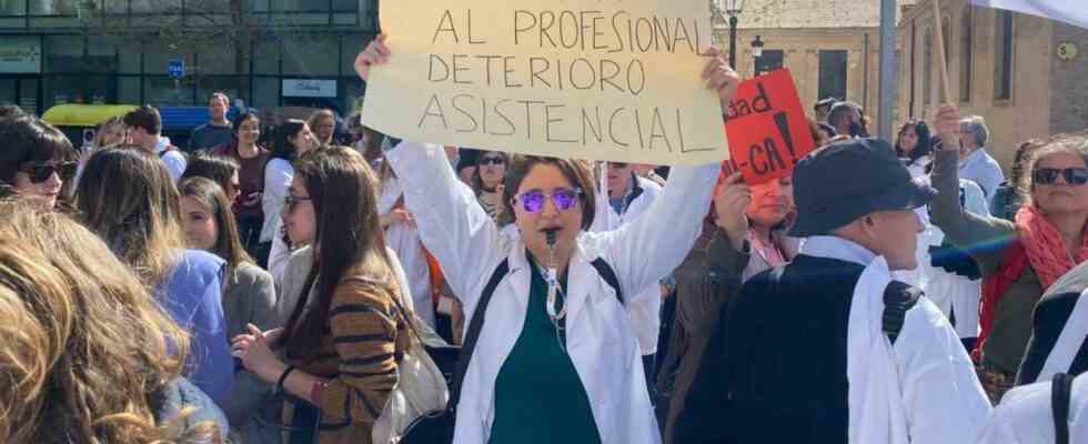 CCOO et UGT se retirent de la greve des medecins