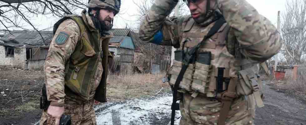 Cest larmee de volontaires qui defend le Donbass