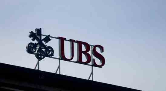 Crise financiere UBS envisage de racheter tout ou partie