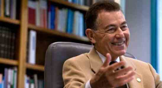 Francisco Ayala biologiste espagnol specialise dans le domaine de levolution