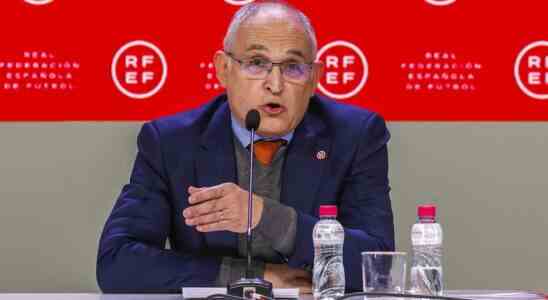 La Federation espagnole de football accuse un arbitre davoir refuse