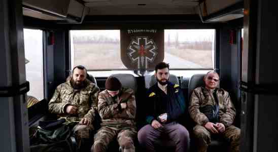 La resistance ukrainienne a Ivanivske et Khromove empeche la Russie