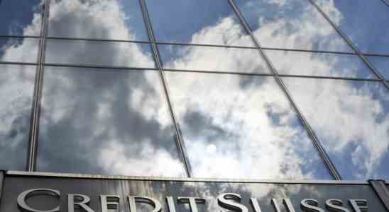 Le Credit Suisse emprunte 50 milliards deuros a la Banque
