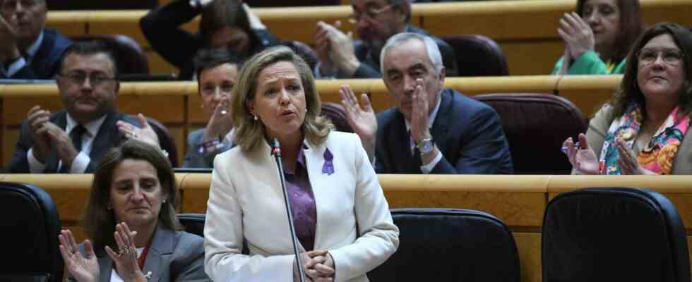 Nadia Calvino demande au PP de la transparence avec le