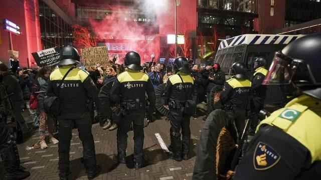 police in riot gear at protest