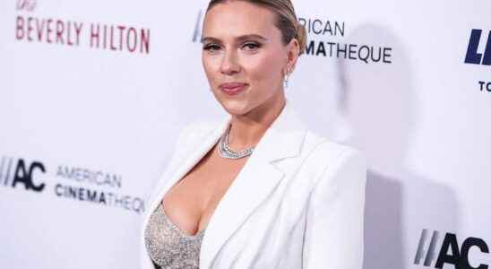 Scarlett Johansson has found the perfect look for the holidays