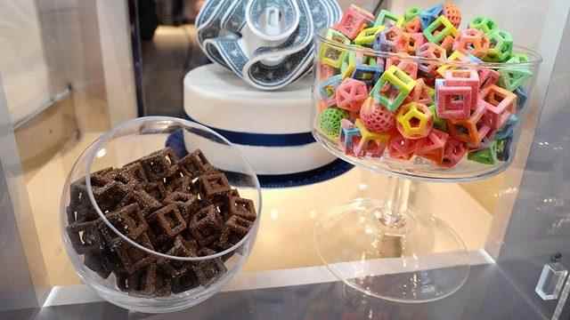 Candies produced with 3D printers are available for sale in some supermarkets.