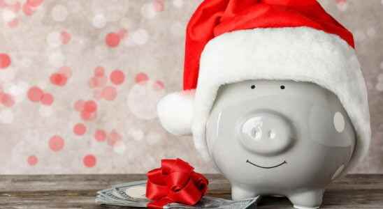 Christmas bonus from December 15 how much
