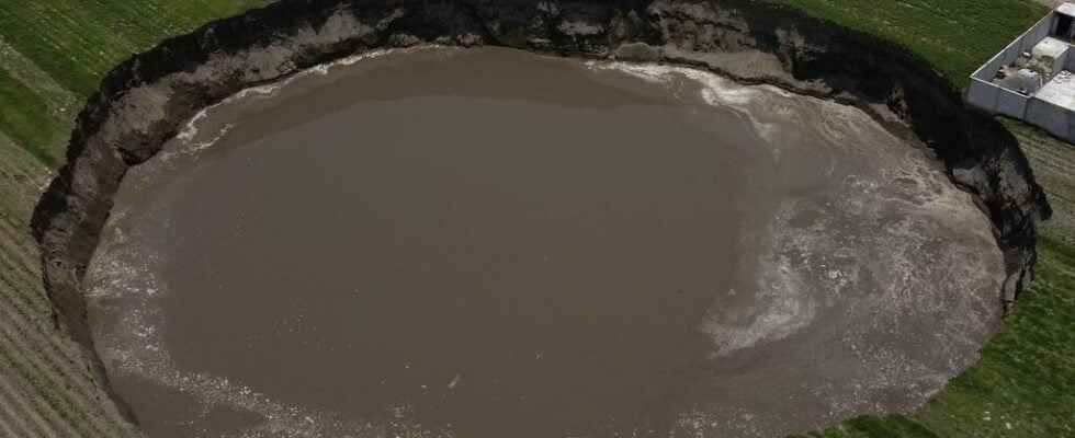 In Ecuador the sudden appearance of giant sinkholes is increasingly