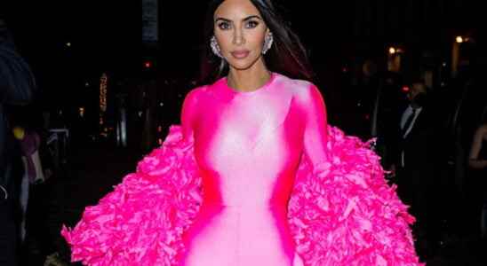 Kim Kardashian to receive award for fashion influence