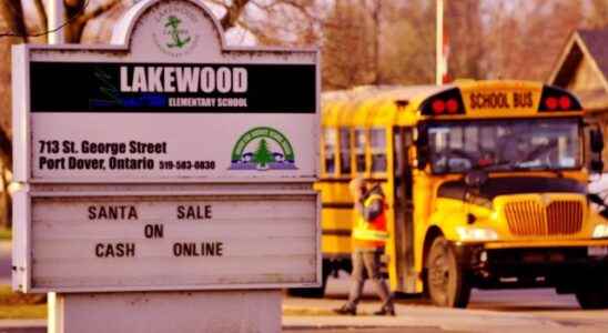 Lakewood elementary switches to online learning